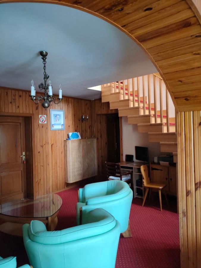 Bed and Breakfast Delfin à Mielno  Extérieur photo